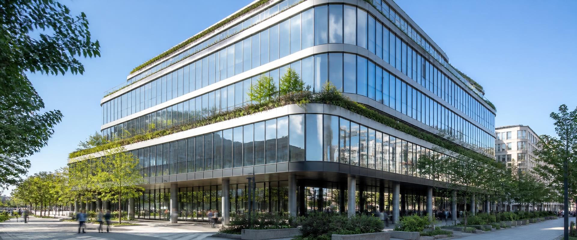 Façade d'un bâtiment tertiaire francilien accompagné par O-TEKA